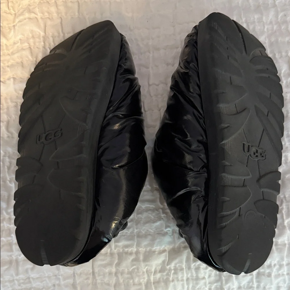UGG Kids Black Quilted Puffer Slip-Ons